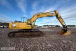 2008 Komatsu PC200LC-8 beltegraver med graveskuff og sentralsmørin