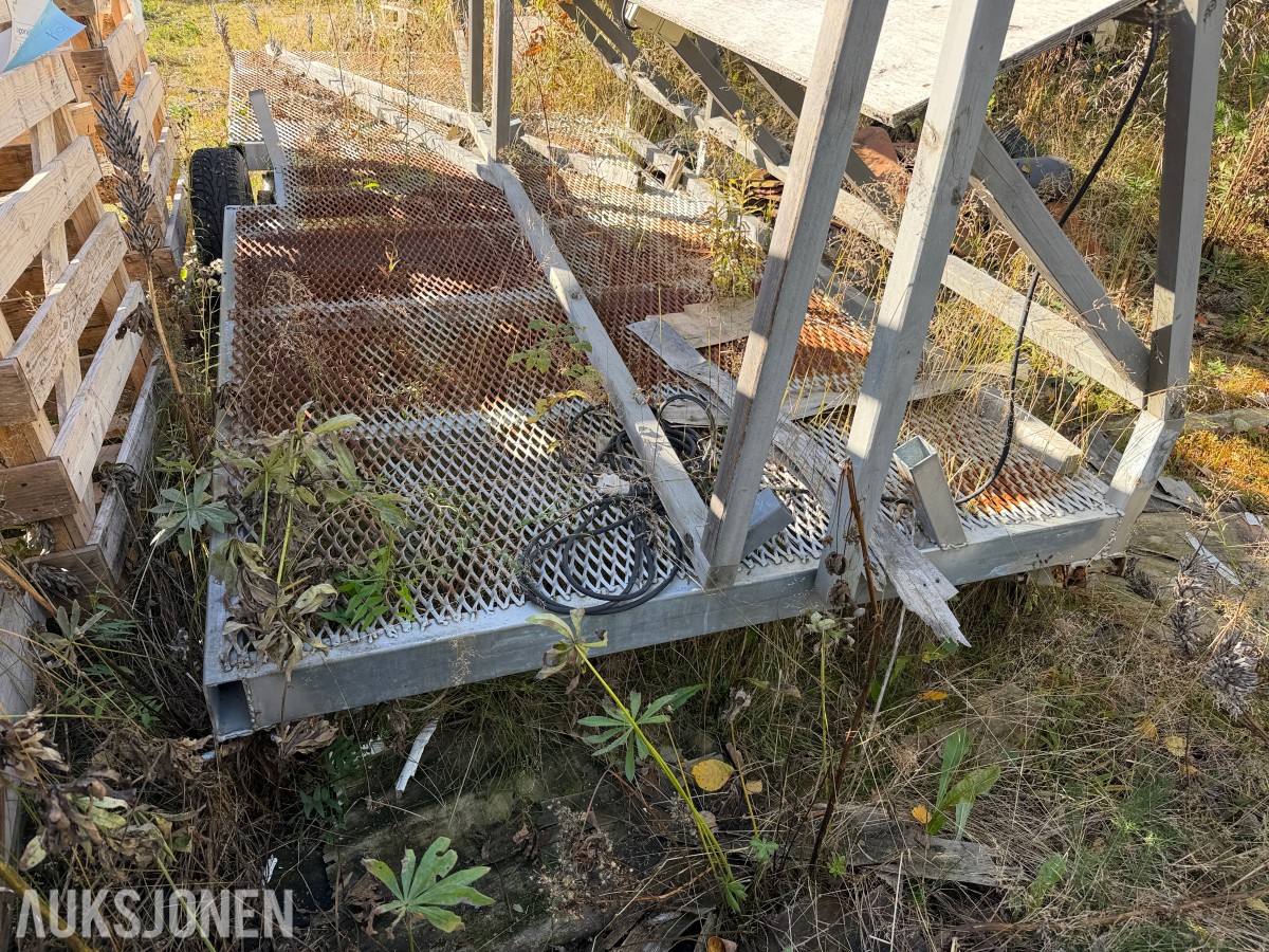 Uregistrert varehenger - hjemmelaget ca. 160x445 lasteareal