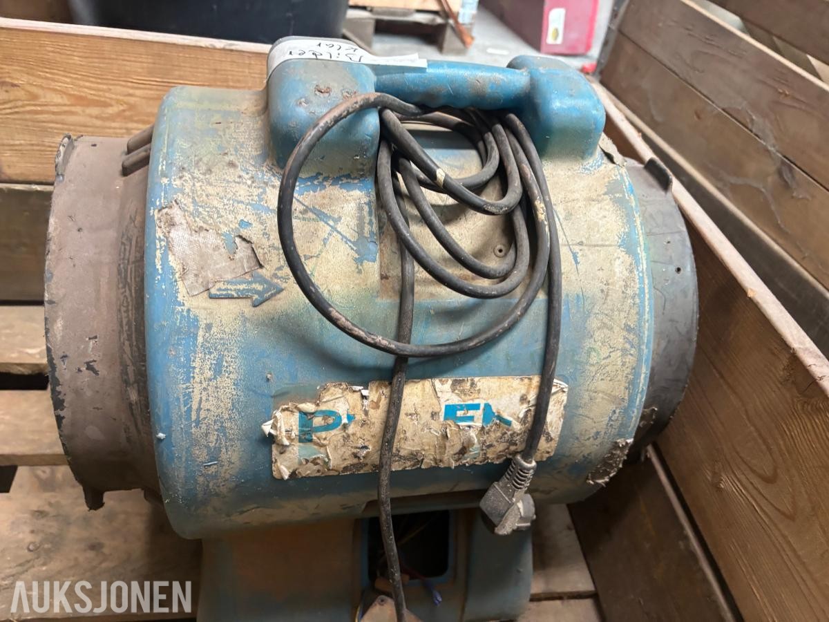 2 stk. sirkulasjonsvifter / ventilasjonsvifter 230/240v –  repobjekter