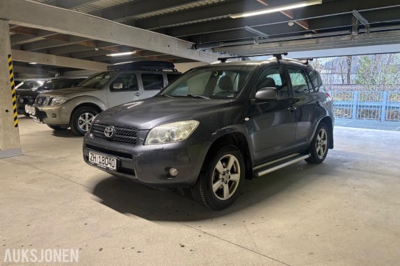 2006 Toyota RAV4 2.0 D-4D 152 HK 4WD AUT HENGERFESTE DIFFSPERRE KAMERA CRUISE