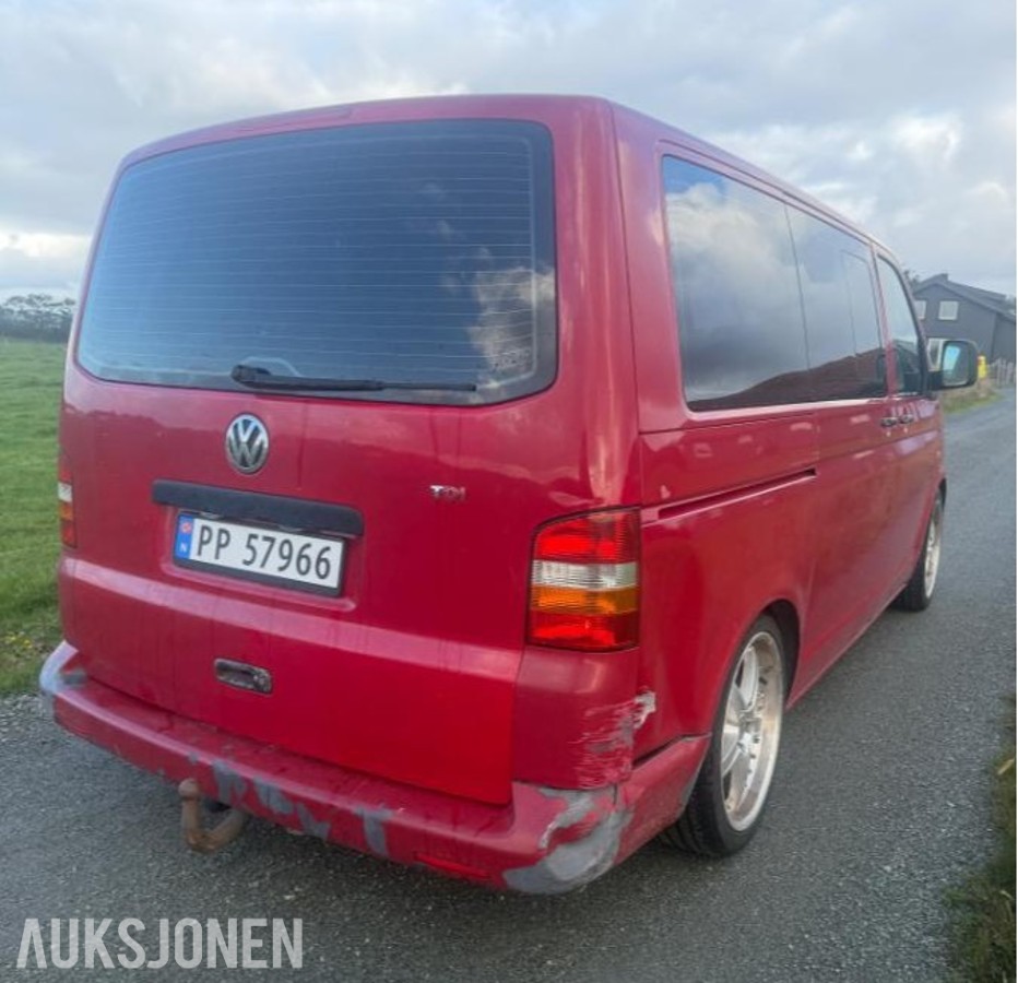 2005 Volkswagen Caravelle 2.5 Diesel 131hk Automat, Hengerfeste, S+V Dekk