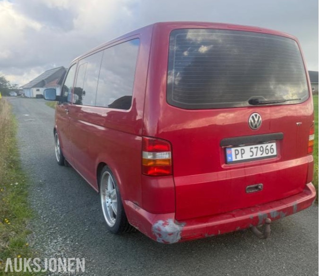 2005 Volkswagen Caravelle 2.5 Diesel 131hk Automat, Hengerfeste, S+V Dekk