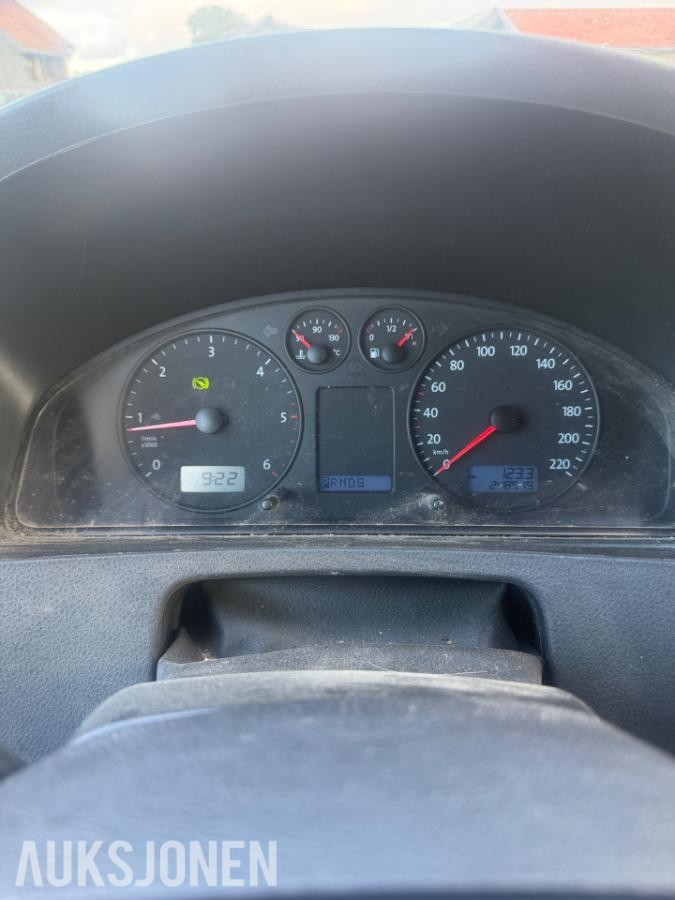 2005 Volkswagen Caravelle 2.5 Diesel 131hk Automat, Hengerfeste, S+V Dekk