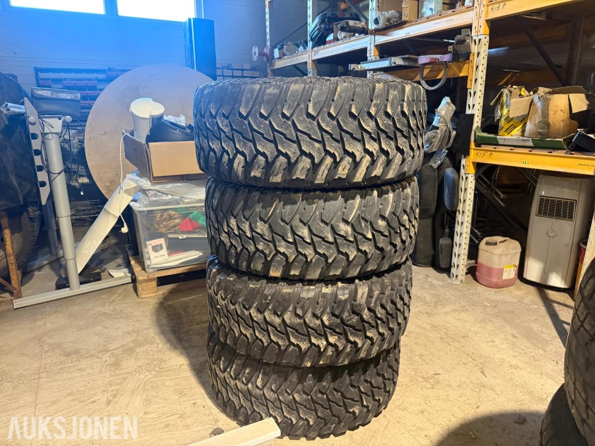 4 stk. 17" dekk uten felg