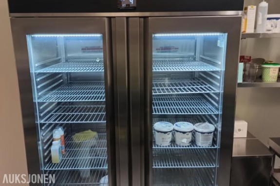 GGM Gastro KSF1400GT2-EF – 1400 L kjøleskap med 2 glassdører