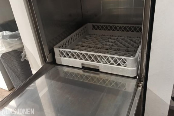 2 stk Krupps Advance C537 – profesjonelle oppvaskmaskiner