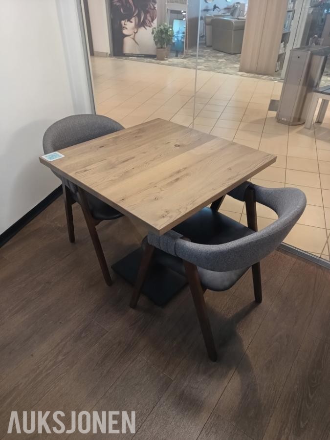 Komplett LUSINI / VEGA kafémøbelpakke – stoler, bord og skap