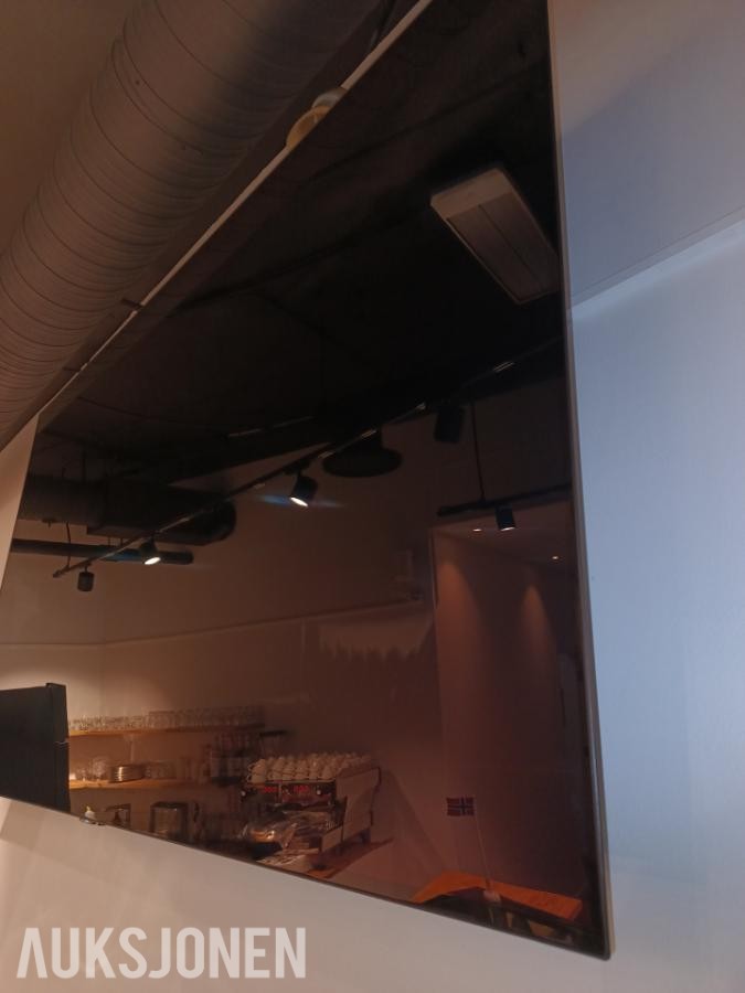 LG LG 83" C3 OLED + veggfeste