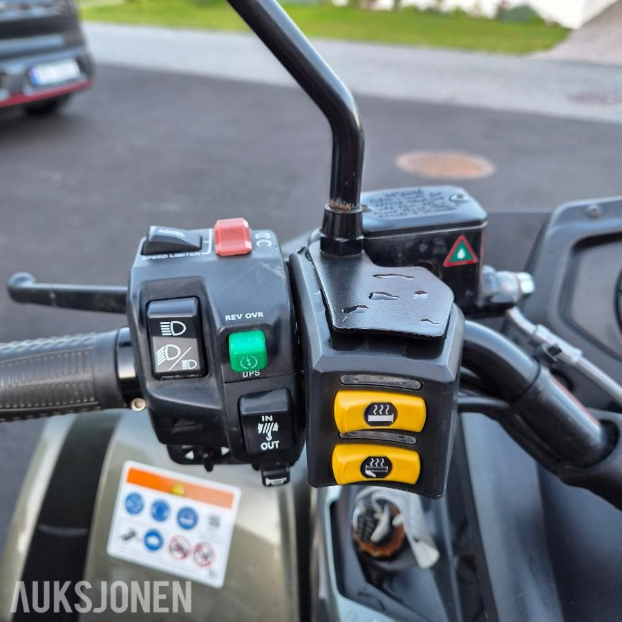 2022 Can-Am Outlander Max 6x6 XU+