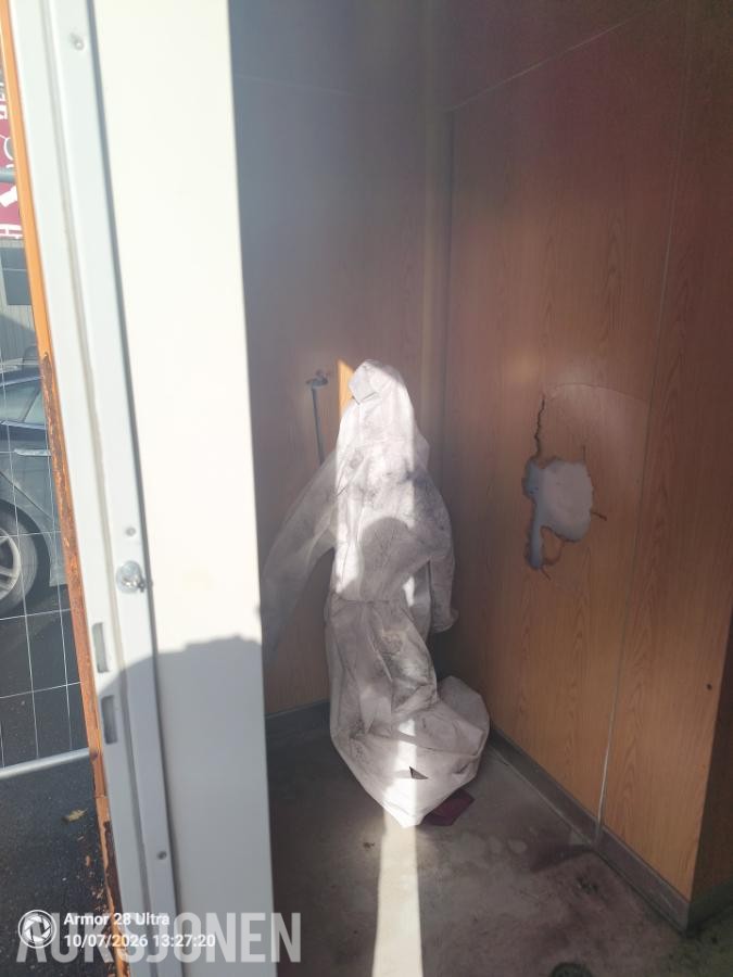 2010 Sanitærbrakke modul 2 delt Container - ingen minstepris
