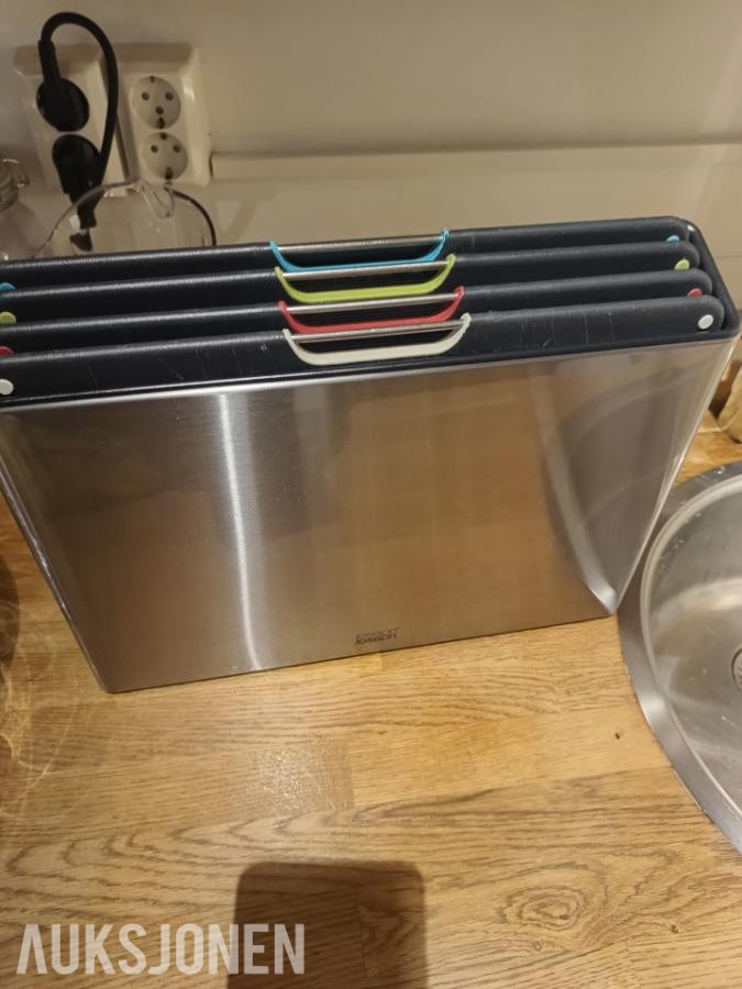 Stort parti kaféinventar, servise, GN-utstyr og småutstyr
