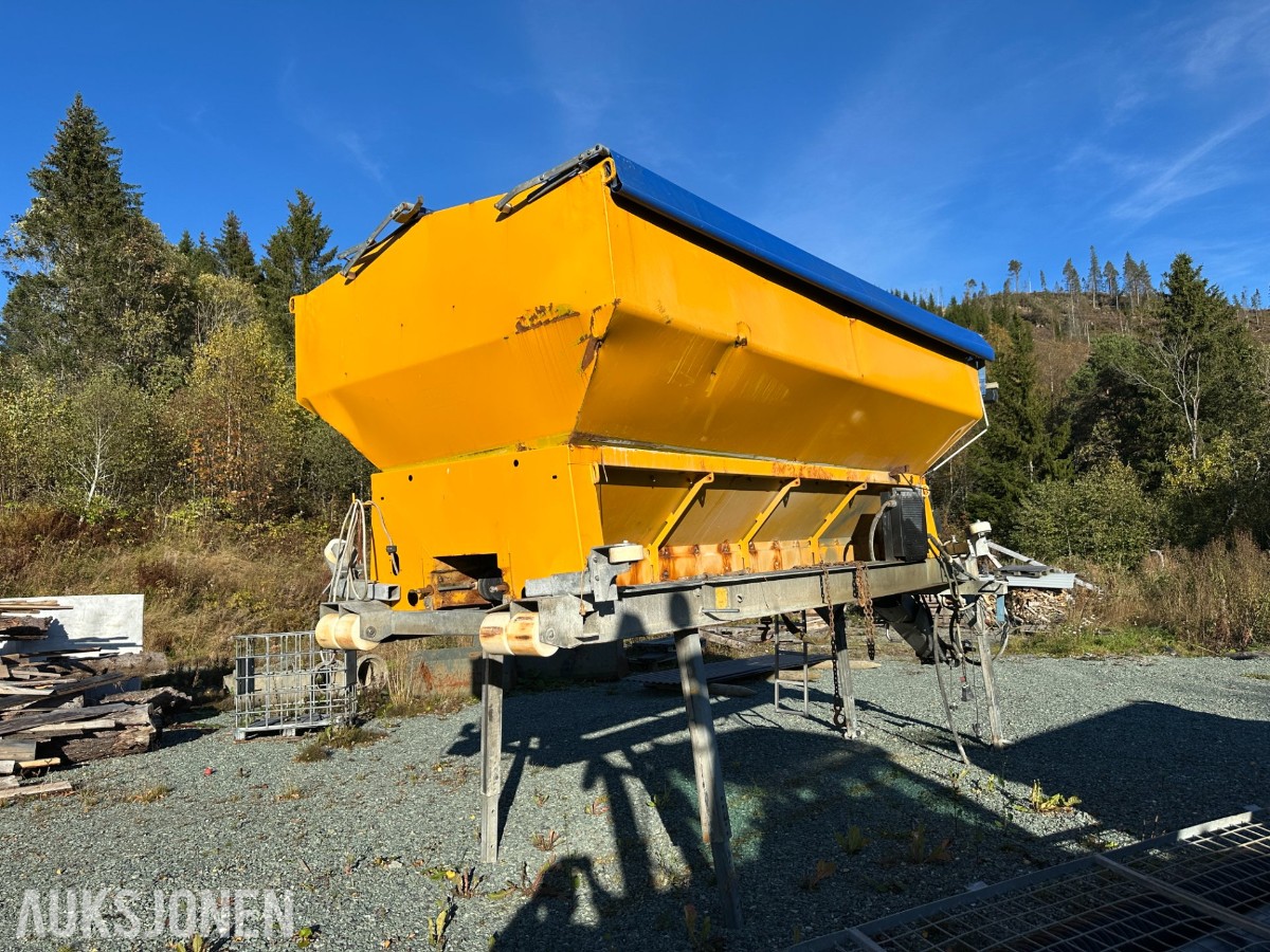 2005 Schmidt Stratos B90-42 strø-/saltspreder, 9 m³,