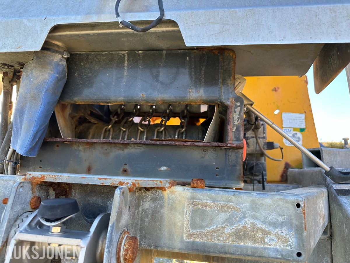 2005 Schmidt Stratos B90-42 strø-/saltspreder, 9 m³,