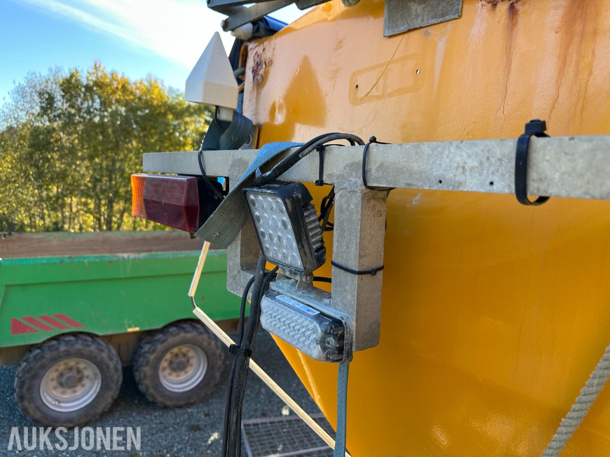 2005 Schmidt Stratos B90-42 strø-/saltspreder, 9 m³,