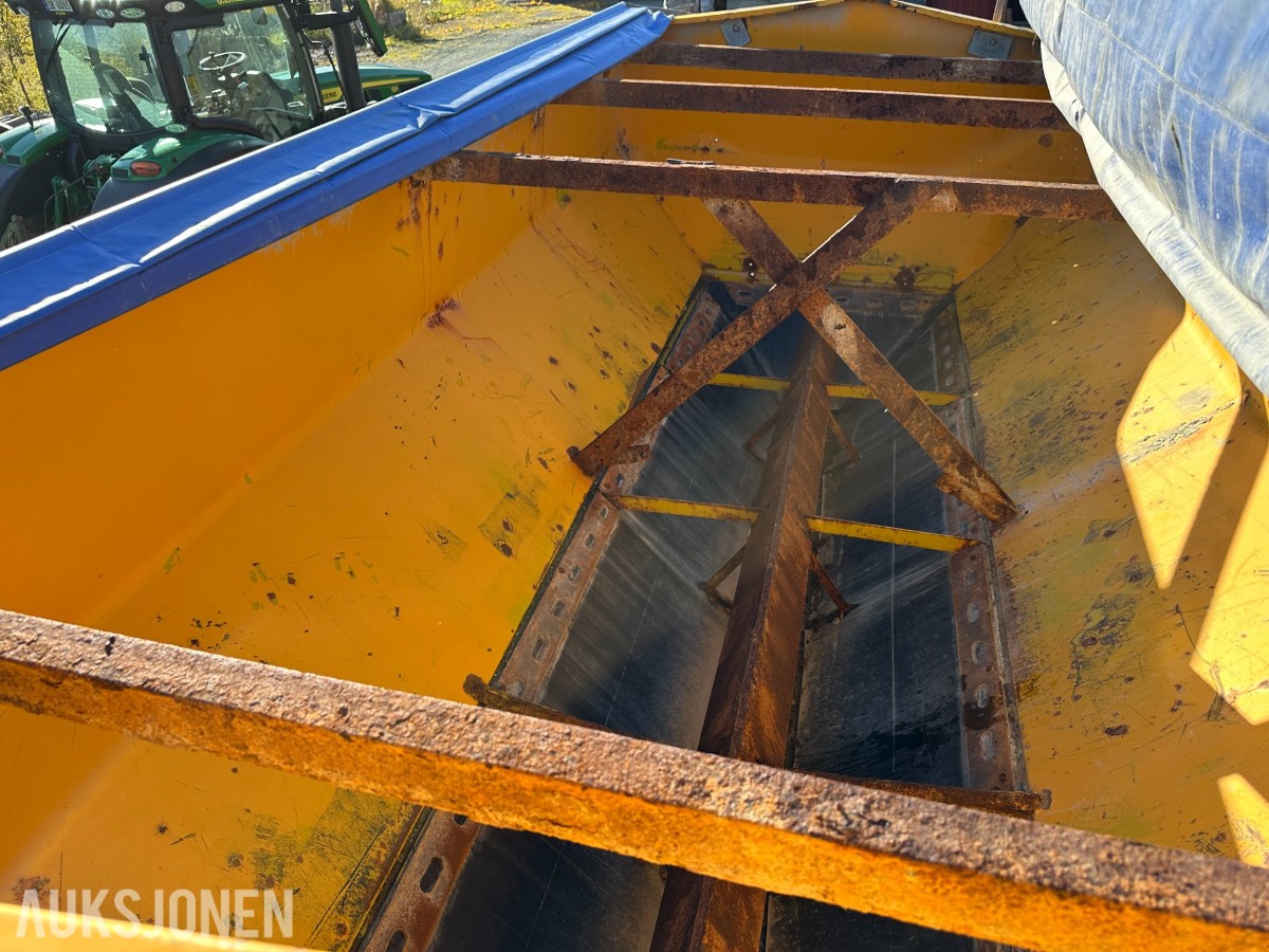 2005 Schmidt Stratos B90-42 strø-/saltspreder, 9 m³,