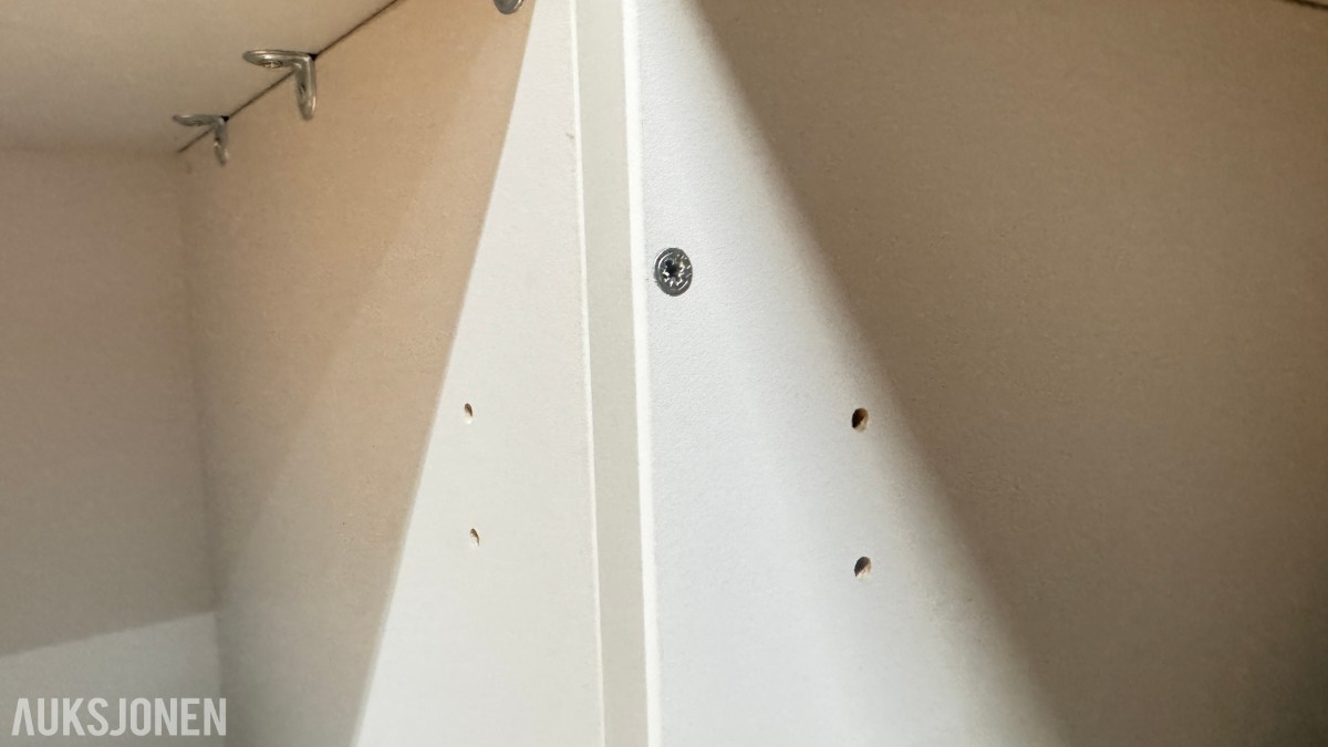 5 stk Lager / materialhyller med innhold