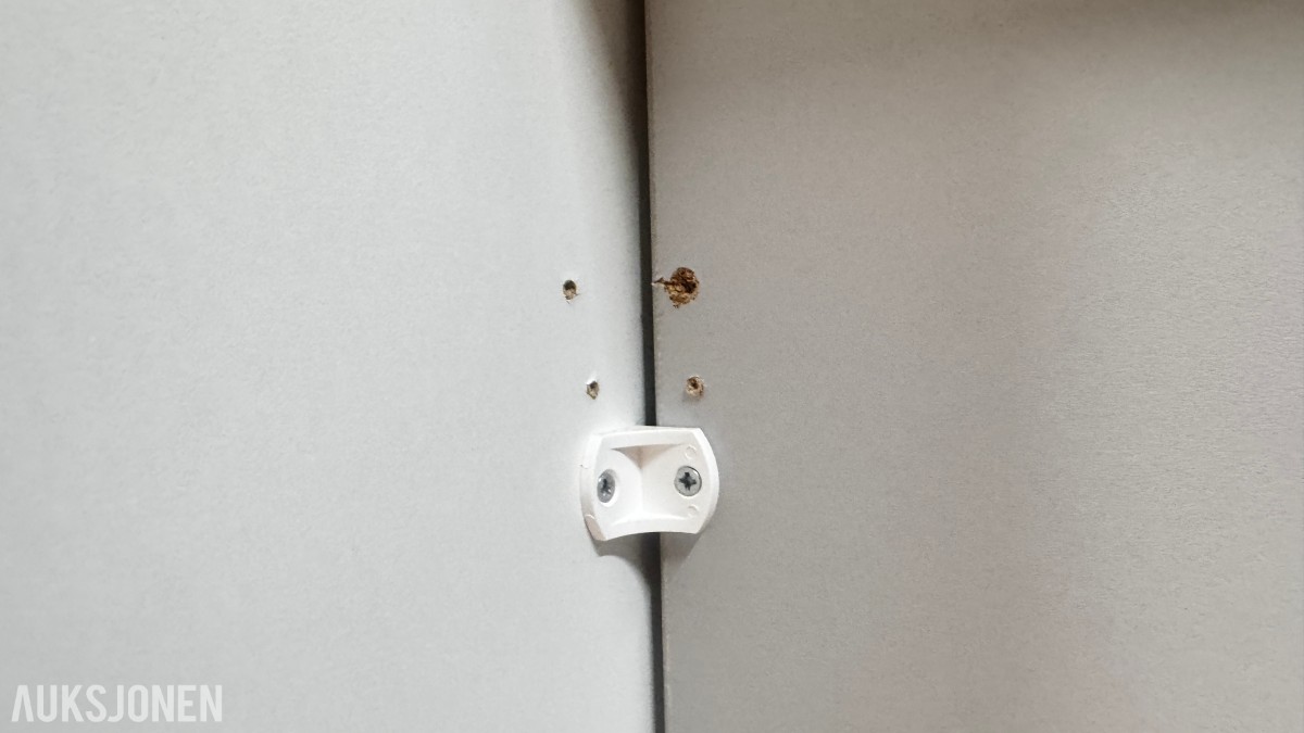5 stk Lager / materialhyller med innhold