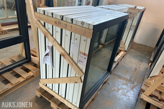 Lian Vinduer | 9 vinduer 1162 x 1190 mm | 35 dB | RAL 7016 / Hvit