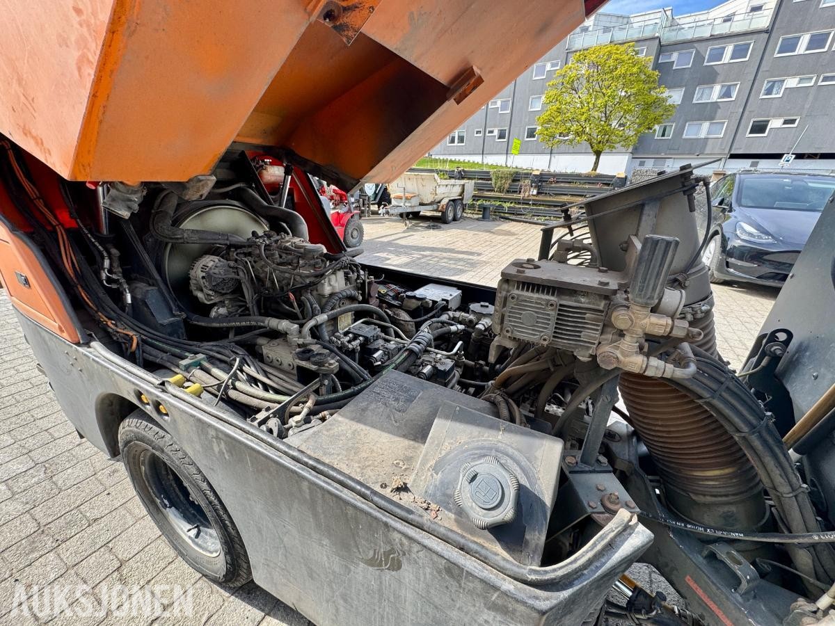 2014 Bucher CC2020 Kostebil, 2544 t - oppsamlingscontainer