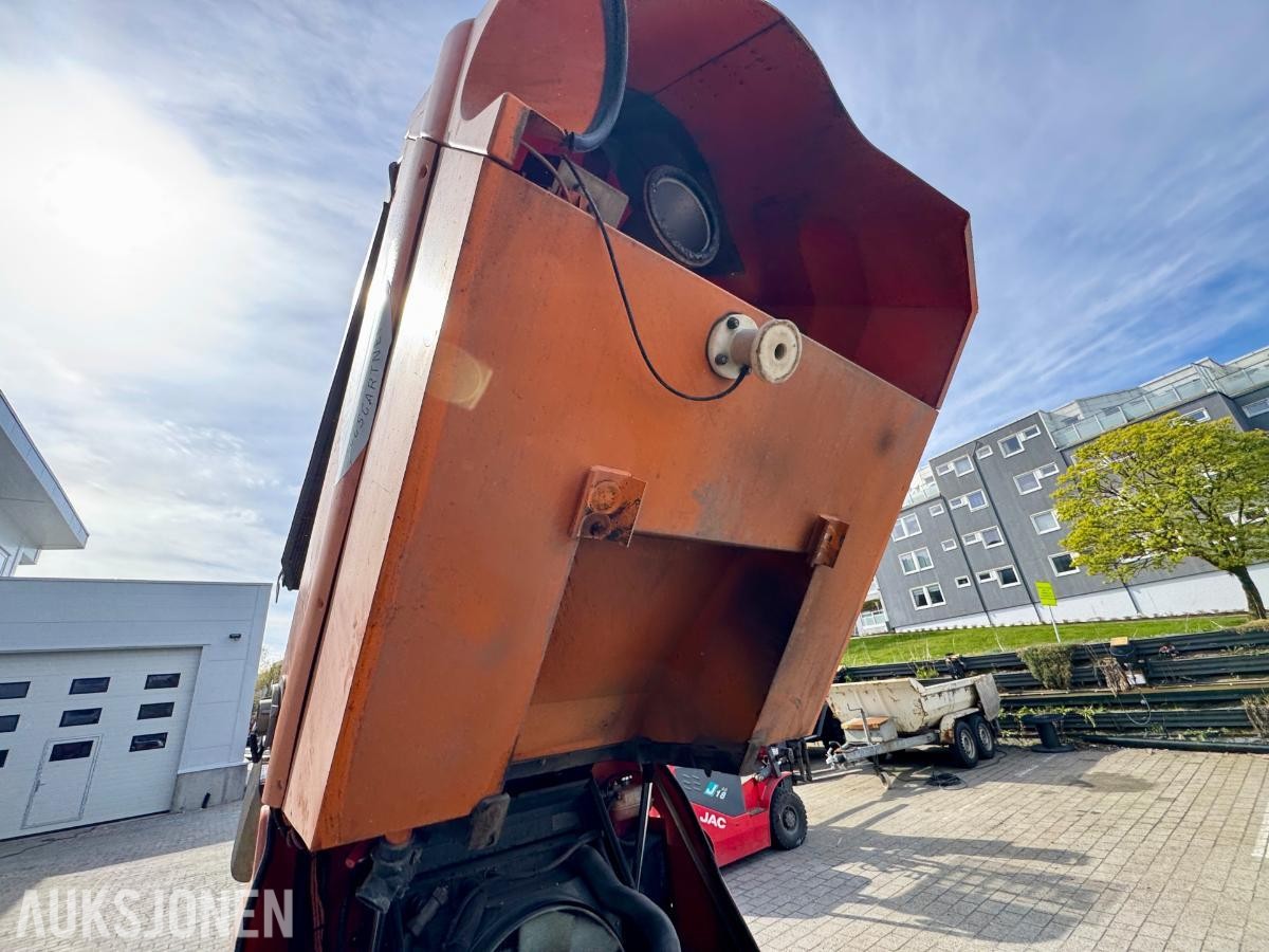 2014 Bucher CC2020 Kostebil, 2544 t - oppsamlingscontainer