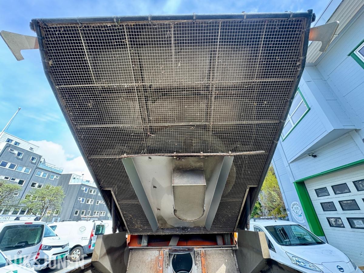 2014 Bucher CC2020 Kostebil, 2544 t - oppsamlingscontainer