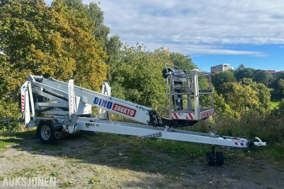 2021 Dino 260XTD – 26 m tilhengerlift med Honda GX390 og 230 V drift 487 Timer