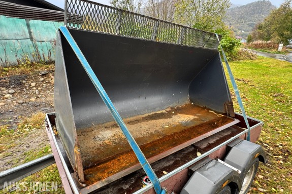 Gjerstad hjullasterskufe for direktekobling - Type 580 L - 2000 liter - Bredde 2430 mm - NY kjeft