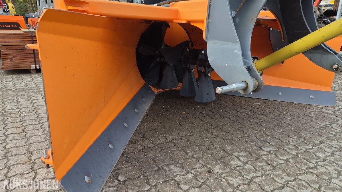 2018 Snowline V3300 snøfreser
