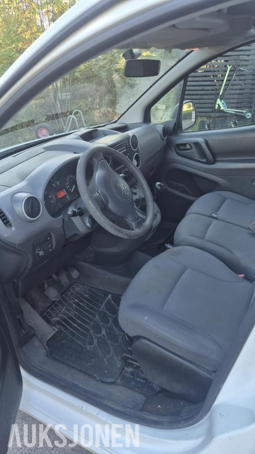 2013 Citroen Berlingo 1.6 90hk hengerfeste manuell eu ok 05.2027