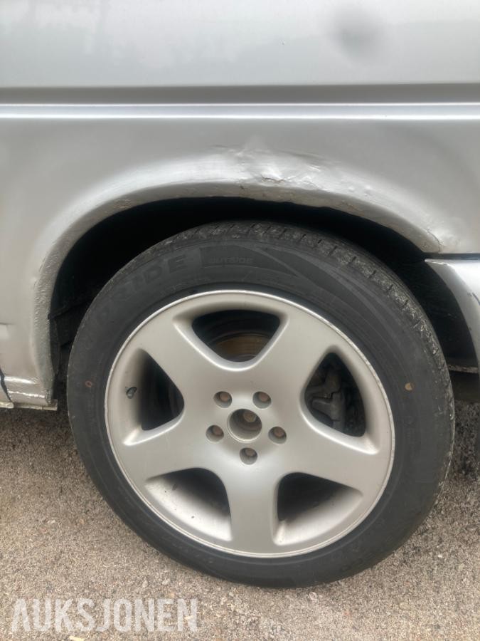 2001 Volkswagen Caravelle 2.5 Diesel, Hengerfeste, Reparasjonsobjekt
