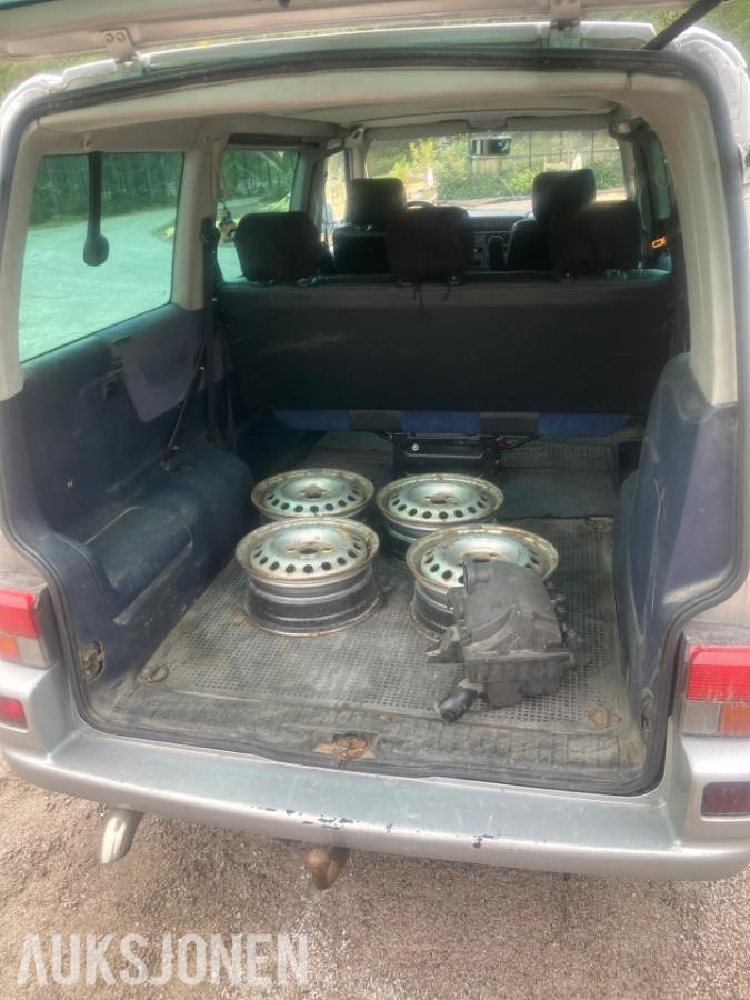 2001 Volkswagen Caravelle 2.5 Diesel, Hengerfeste, Reparasjonsobjekt