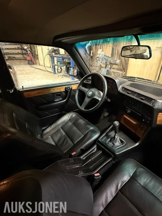 1985 BMW E23 728 2.8 184hk skinninteriør eu ok 06.2028
