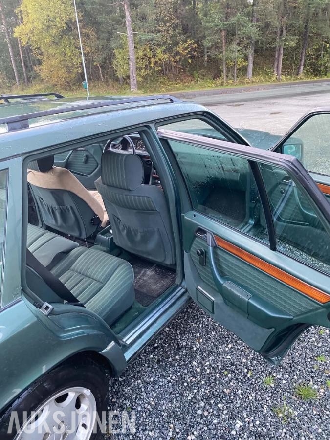 1991 Mercedes-Benz 230TE AUTOMAT