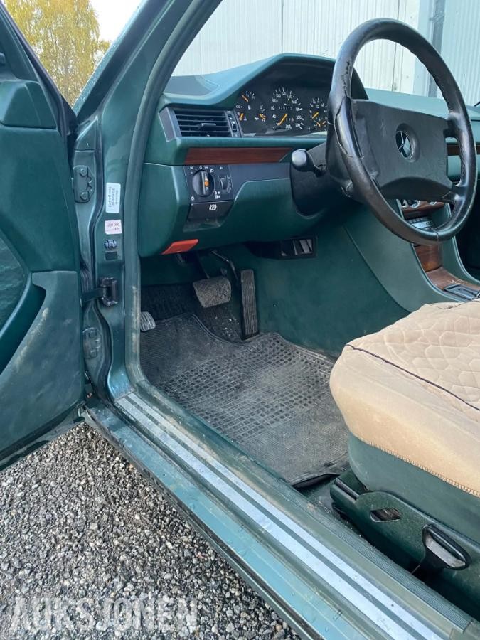 1991 Mercedes-Benz 230TE AUTOMAT