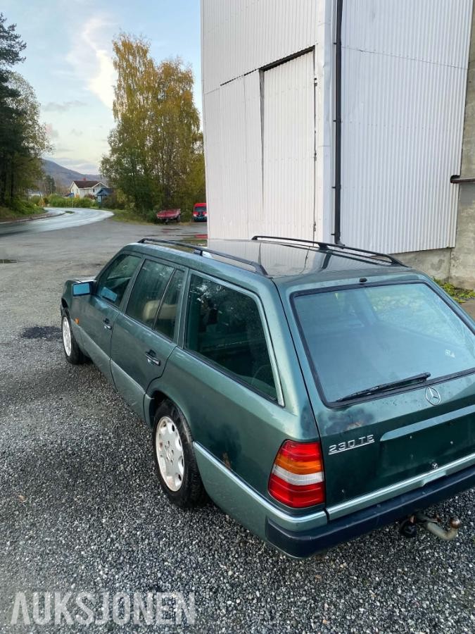 1991 Mercedes-Benz 230TE AUTOMAT