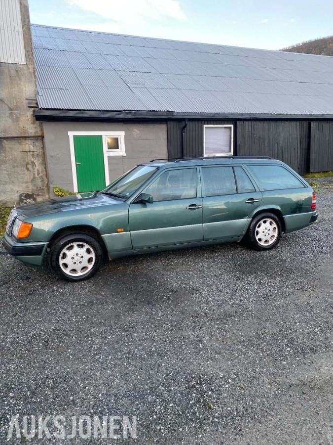 1991 Mercedes-Benz 230TE AUTOMAT