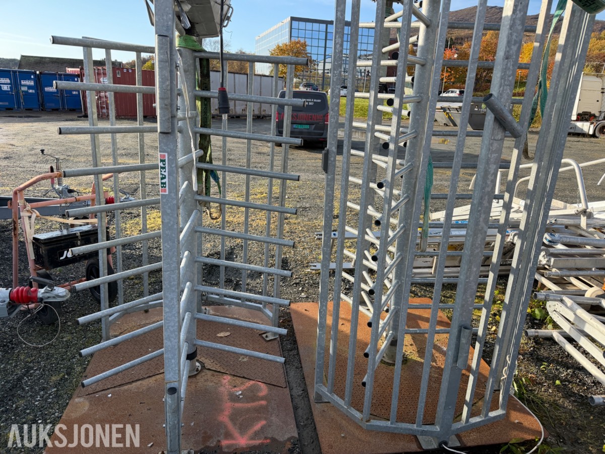 Rosing og Halsang personrondeller selges samlet