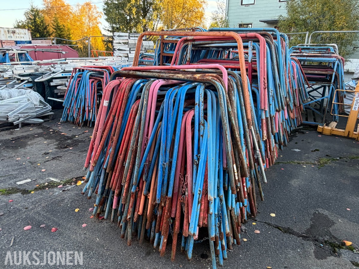 Stort parti gipsbukker – ca. 300 stk.