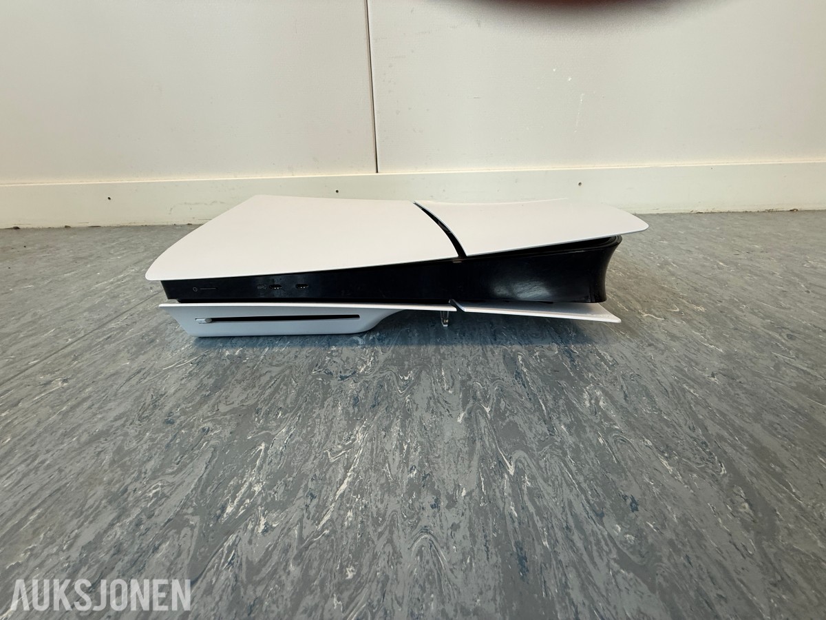 Sony PlayStation 5 med kontroller og originalemballasje