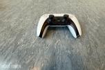 Sony PlayStation 5 med kontroller og originalemballasje