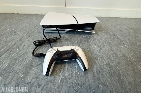 Sony PlayStation 5 med kontroller og originalemballasje