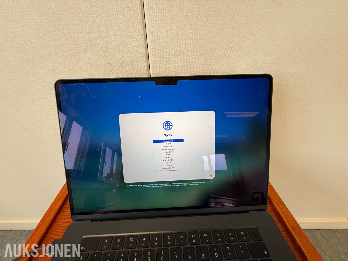 Apple MacBook Air 15" med lader