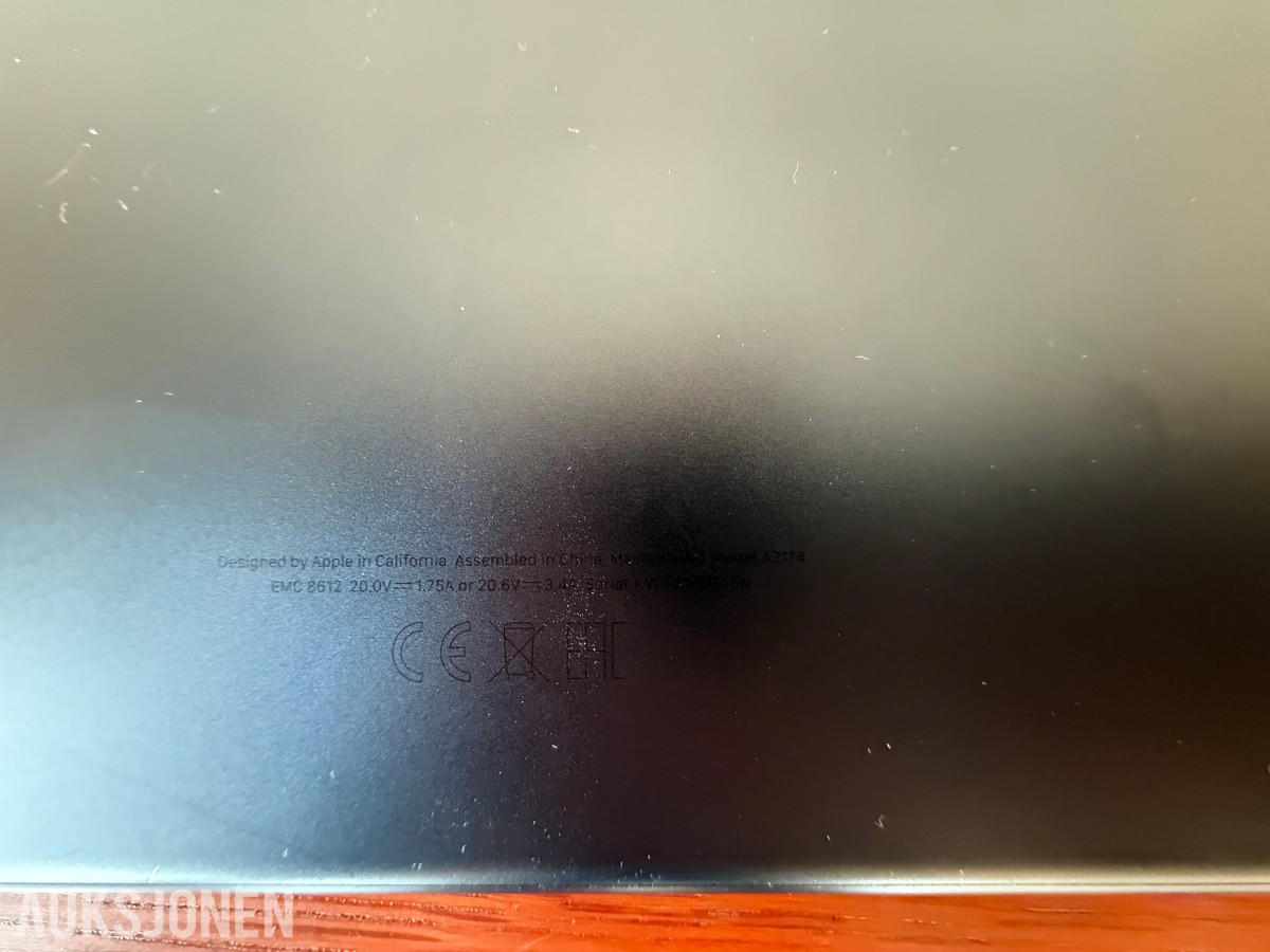 Apple MacBook Air 15" med lader