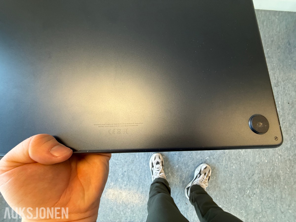 Apple MacBook Air 15" med lader