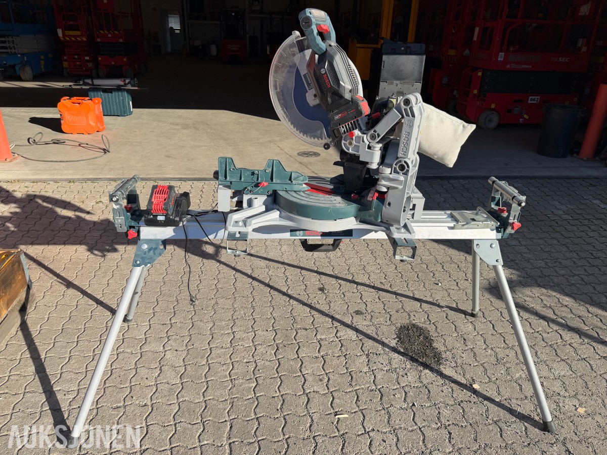 2025 Bosch GCM 18v-305 GDC m/Bord GTA 3800