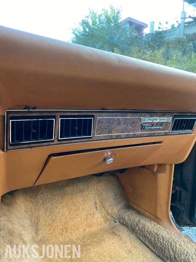1979 Ford Thunderbird 2 DOOR