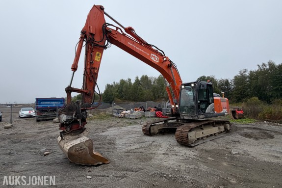 2017 Hitachi ZX210LC-6 - Rototilt R6 - Klepp KM70HD hurtigfeste - Novatron Xsite PRO 3D -pusseskuff 750 liter - 7 800 timer
