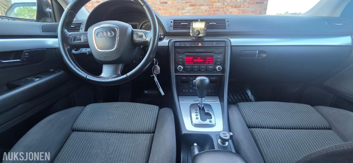 2008 Audi A4 2.0-140 D, 243500km