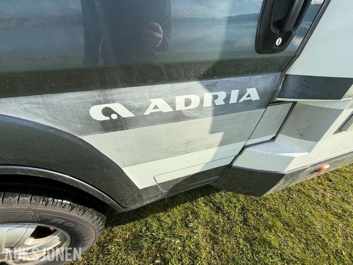 Adria MATRIX M 670 SL / SOLCELLE / MANUELL /