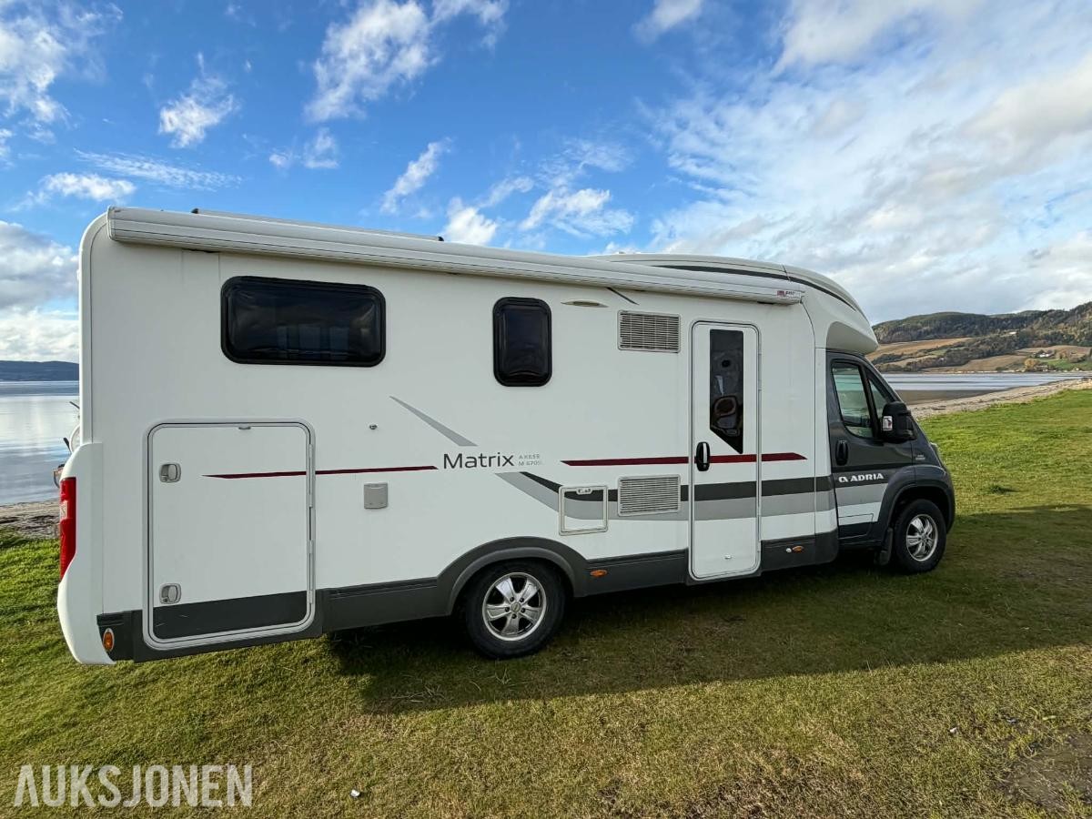 Adria MATRIX M 670 SL / SOLCELLE / MANUELL /